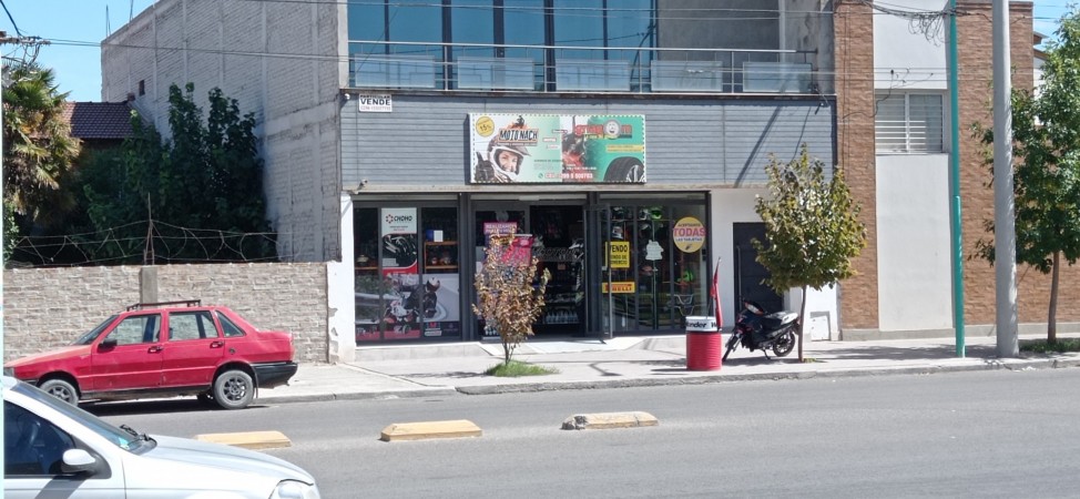 Se vende Fondo de Comercio de Repuestos para Motos