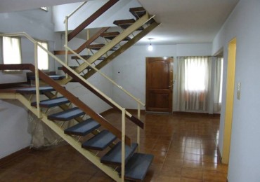 Casa tipo Duplex en Alquiler en Barrio 12 de Septiembre, Cipolletti, Rio Negro